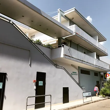 Aquamarina Apartment