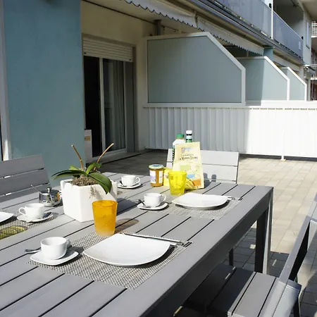 Aquamarina Apartment *