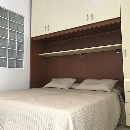 Aquamarina Apartment